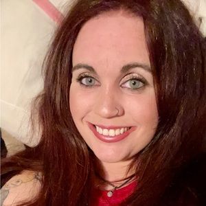 Meet your Posher, Leigh